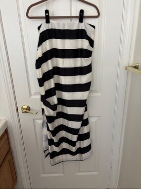 Black & White Striped Midi skirt